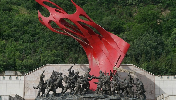 【】玩家將在中心位置開始冒險